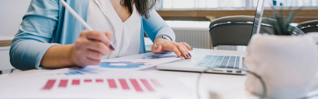 Businesswoman analysing a new company